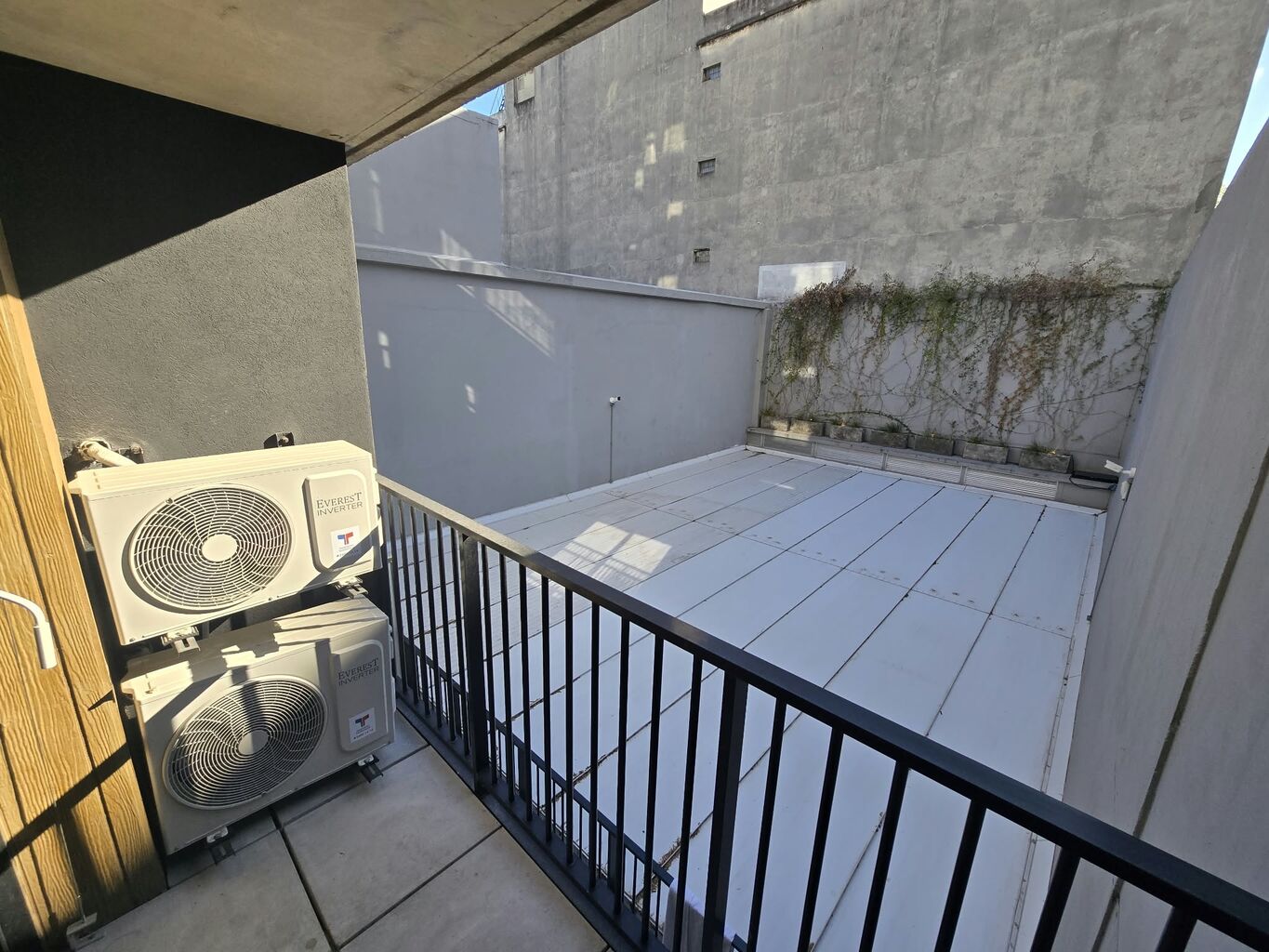Alquiler apartamento de 1 dormitorio con balcón – Próximo a Plaza Indep. · Foto 1