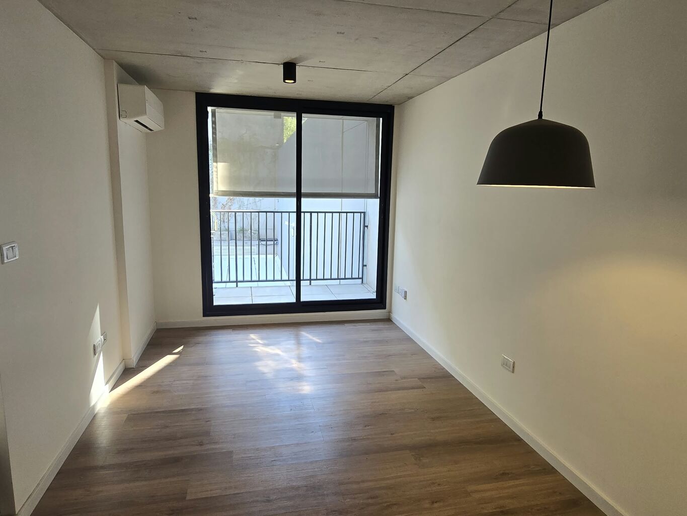 Alquiler apartamento de 1 dormitorio con balcón – Próximo a Plaza Indep. · Foto 8