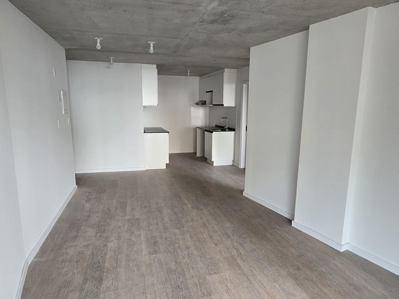 Apartamento 1 dormitorio con balcón, parrillero y garaje en Cordón SUR. · Photo 2