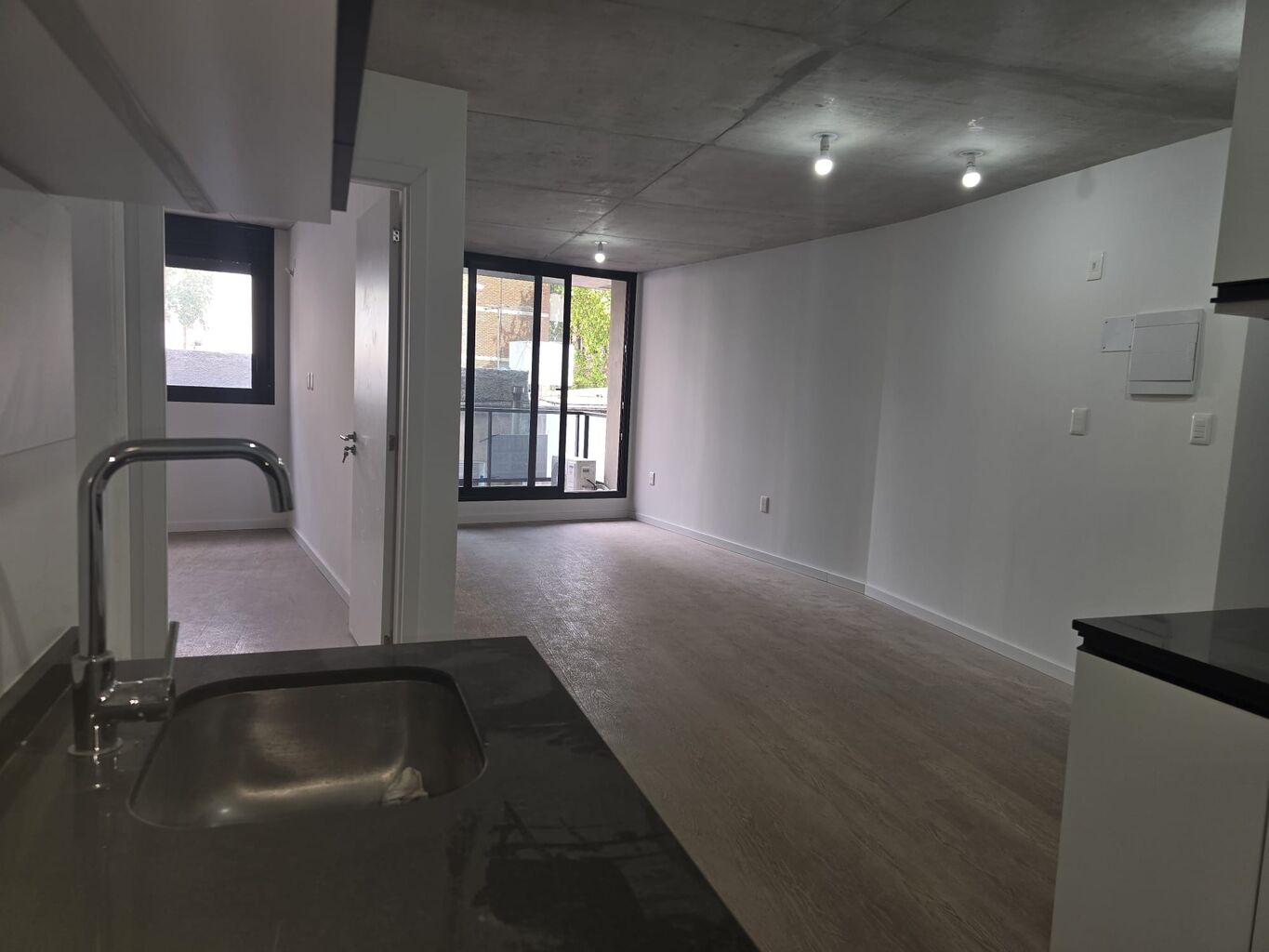 Apartamento 1 dormitorio con balcón, parrillero y garaje en Cordón SUR. · Photo 3