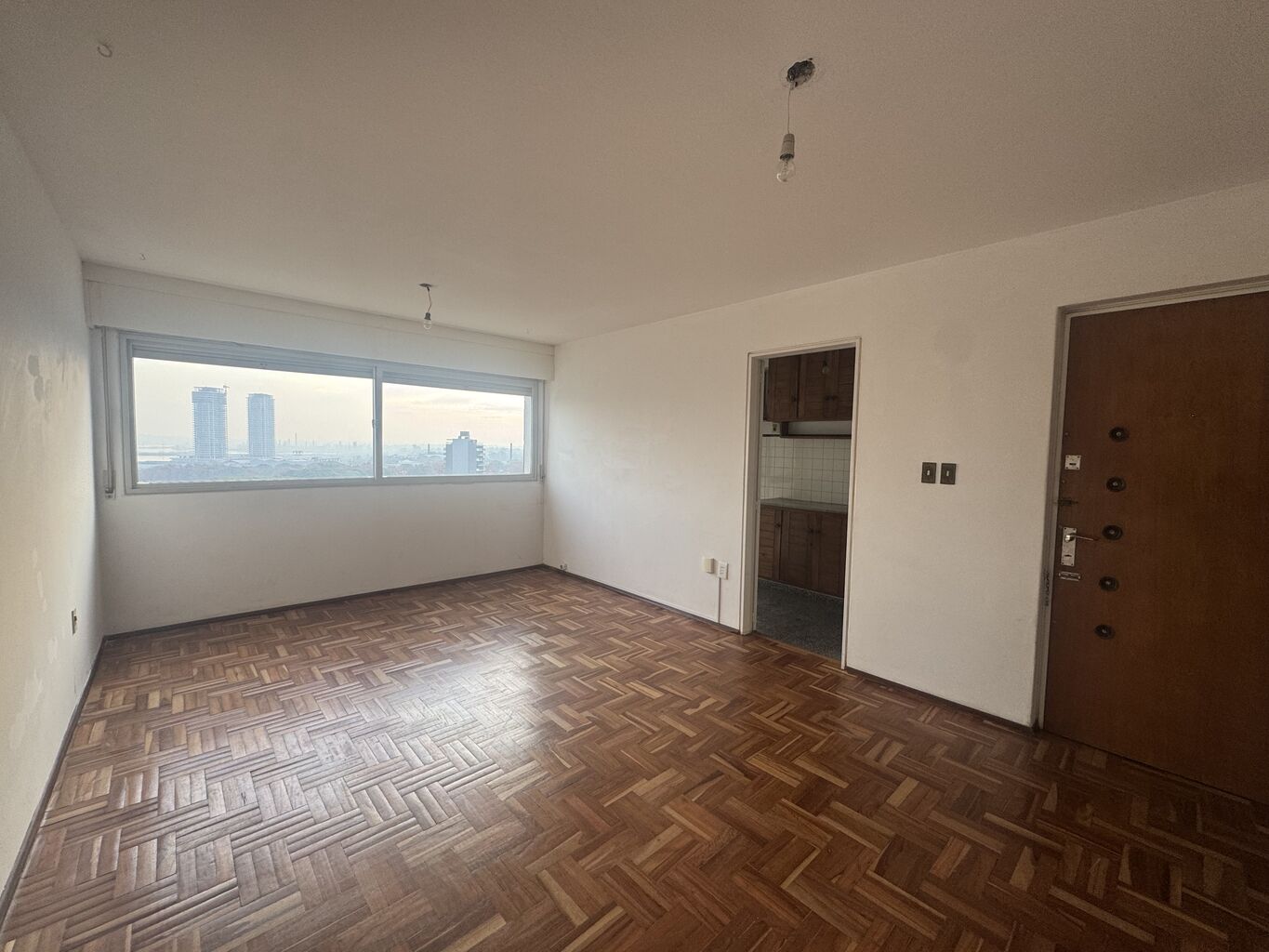 Apartamento de 2 dormitorios en Piso 10 con espectacular vista a la Bahía