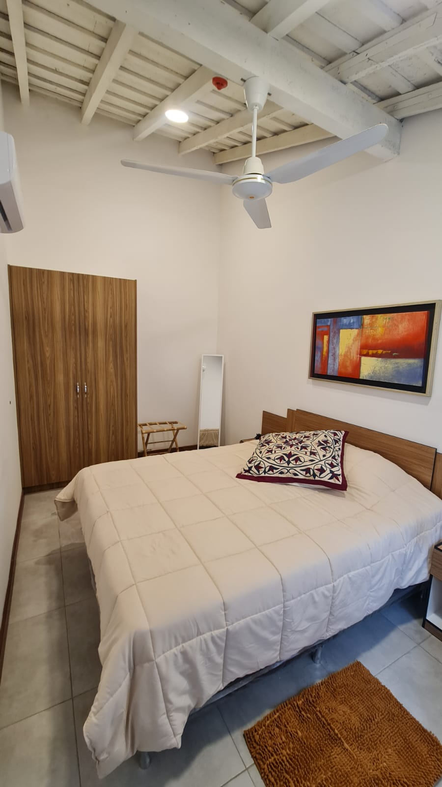 Alquilo Departamento de 1 dormitorio amoblado, Barrio  Las Mercedes — foto 3