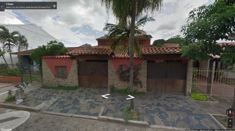 Amplia Casa En Barrio Hamacas