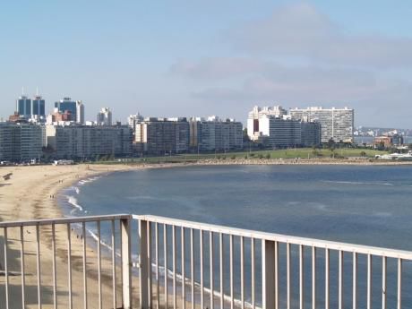 Hermoso Penthouse Con Vista A La Rambla!!!