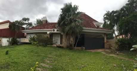 Amplia Casa Para Residencia O Empresa Zona Herrera