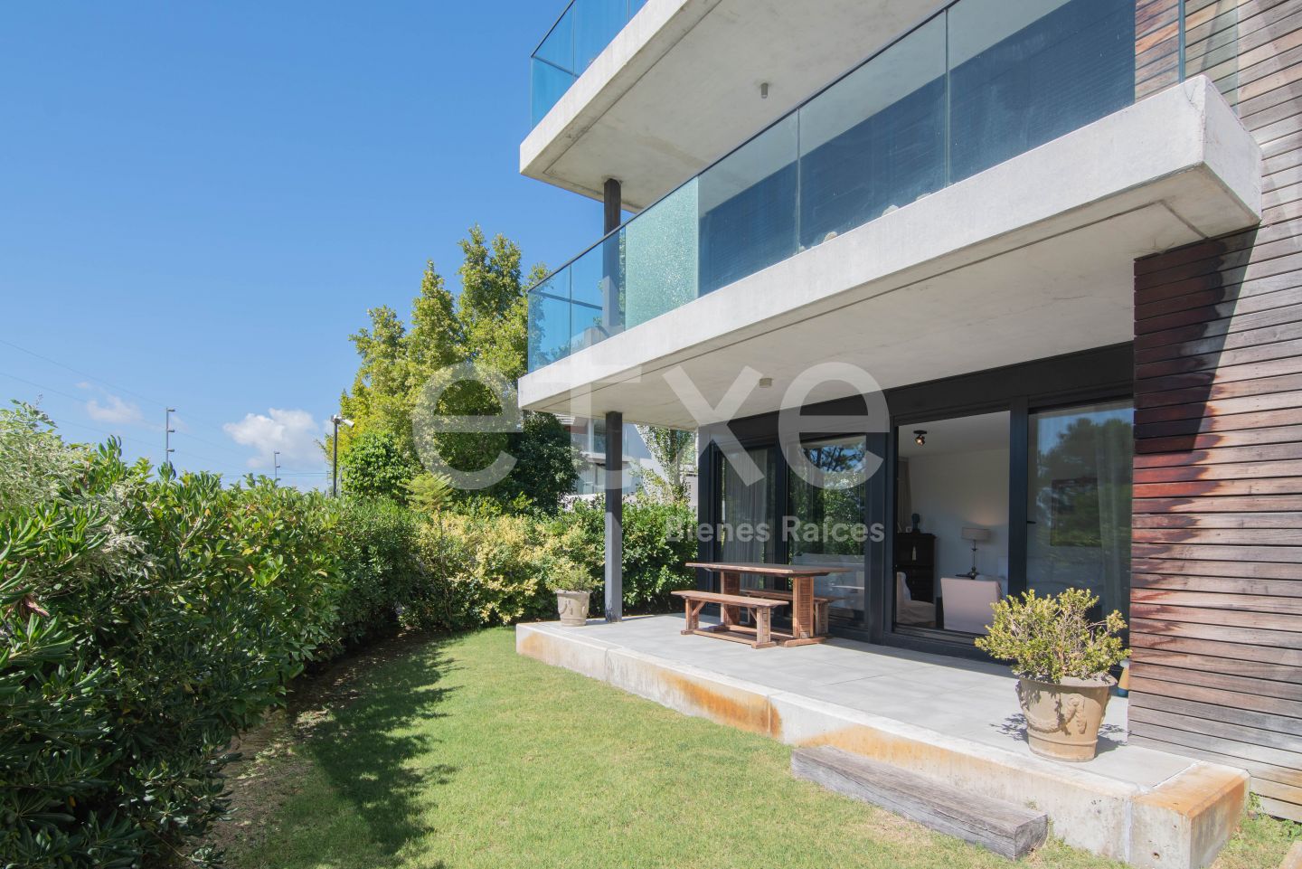 Apartamento planta baja Alquiler Jardines de Carrasco