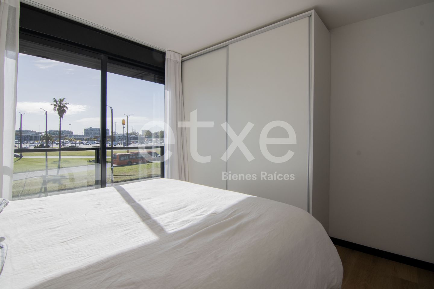 Apartamento en Alquiler 2 Dormitorios en Grou Bosque · Foto 11