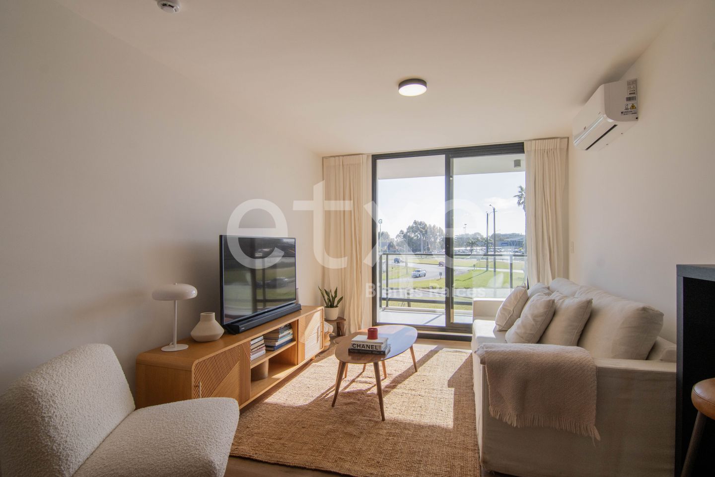 Apartamento en Alquiler 2 Dormitorios en Grou Bosque · Foto 2