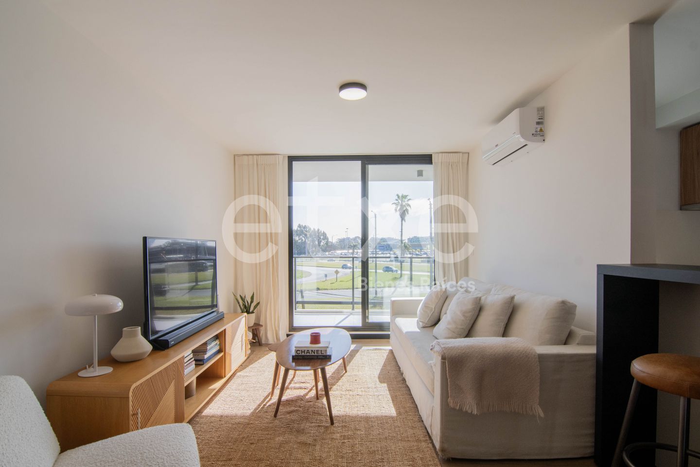 Apartamento en Alquiler 2 Dormitorios en Grou Bosque · Foto 3