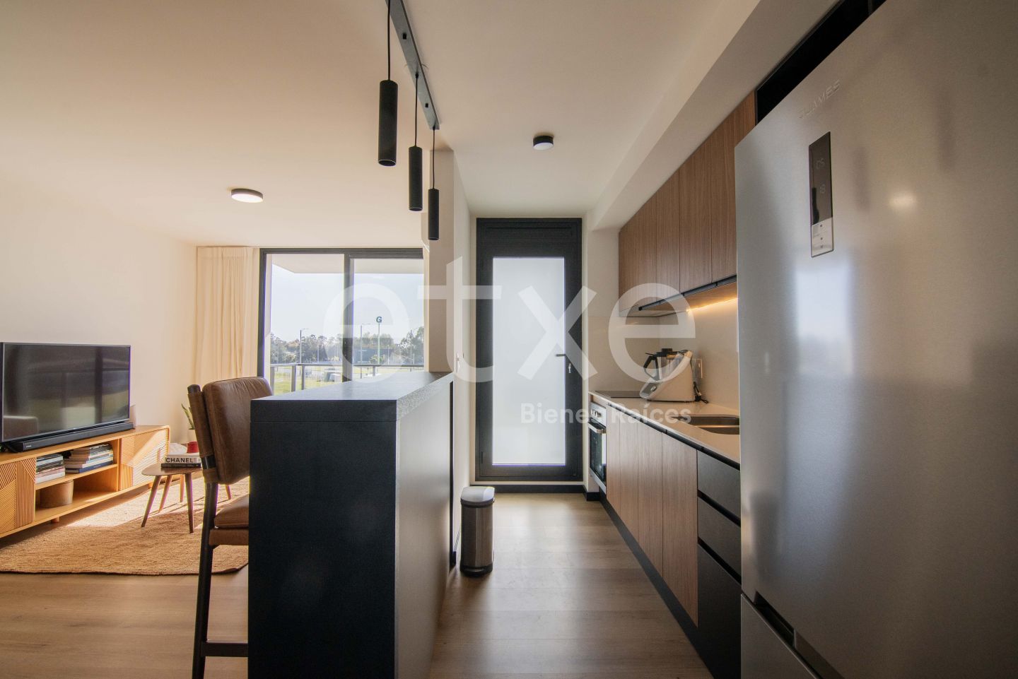 Apartamento en Alquiler 2 Dormitorios en Grou Bosque · Foto 9