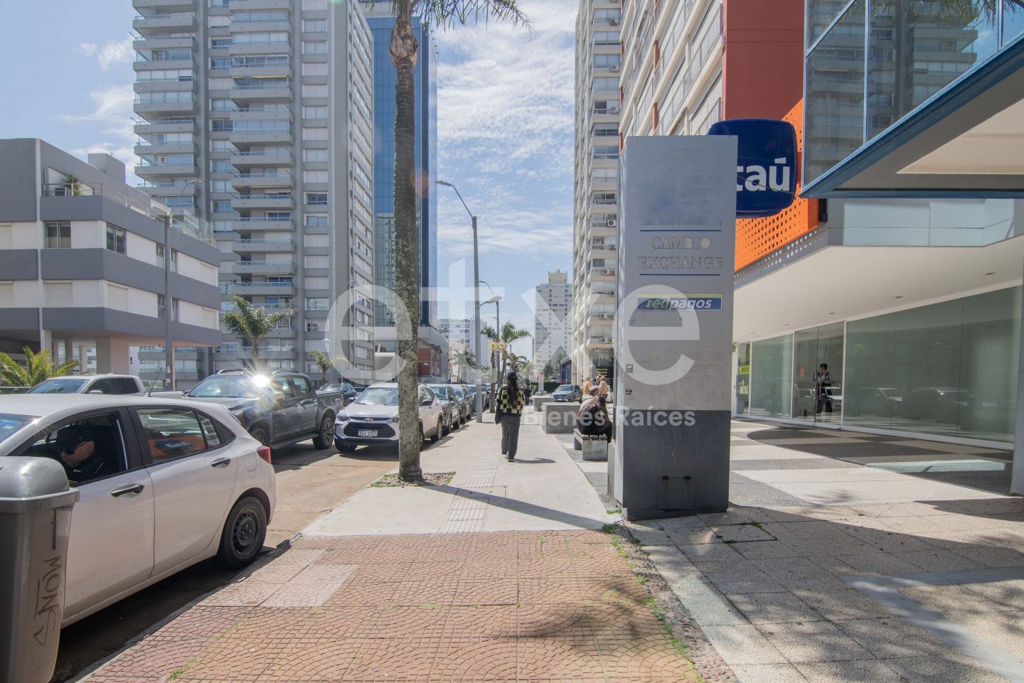 Alquiler de Gran Local sobre Gorlero, Punta del Este