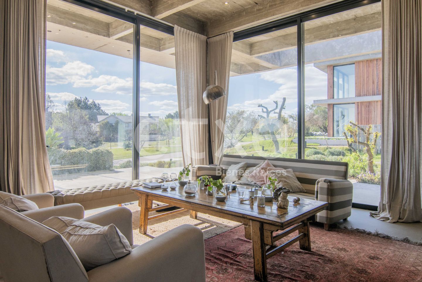 Casa Minimalista En Venta y Alquiler Carmel Barrio Privado · Foto 4