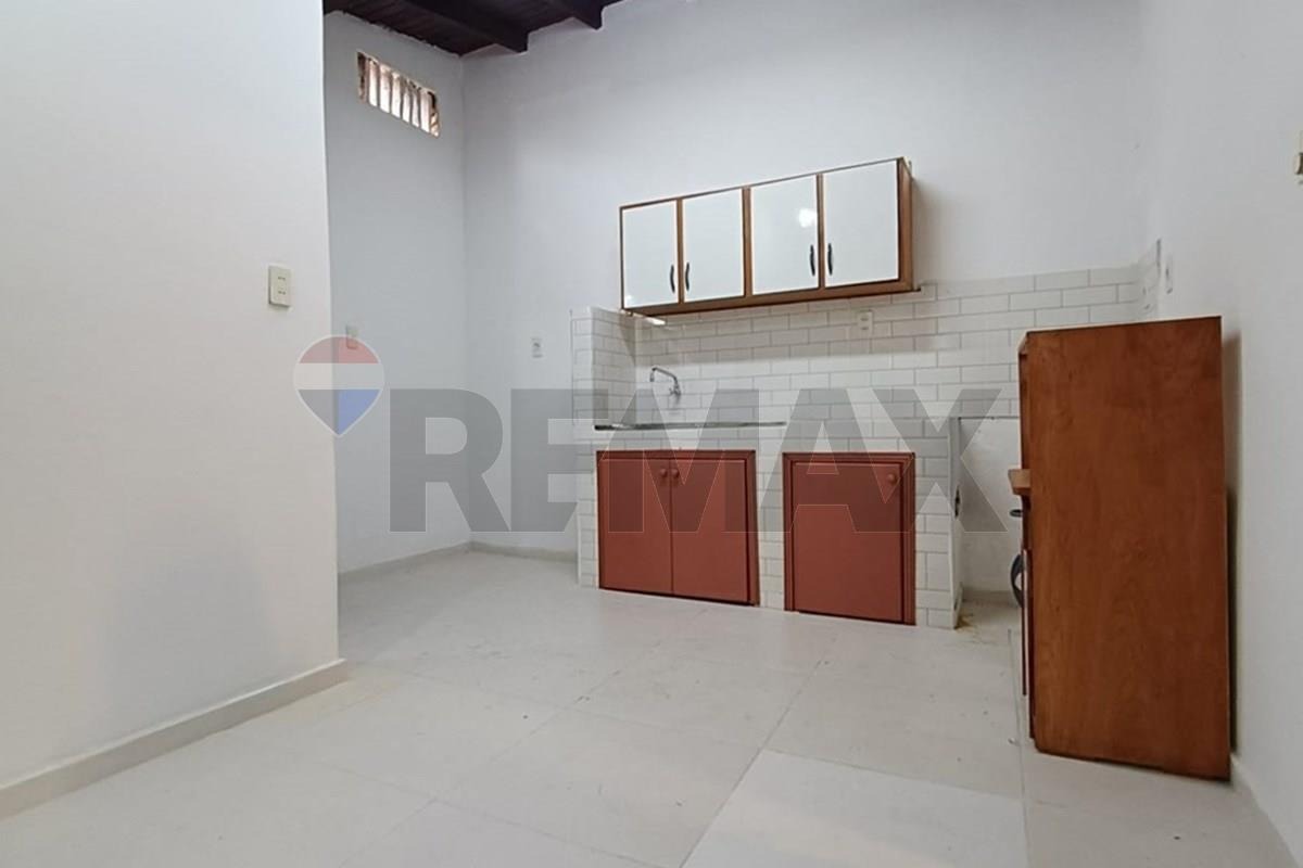 ALQUILO DUPLEX CON LOCAL COMERCIAL — foto 2