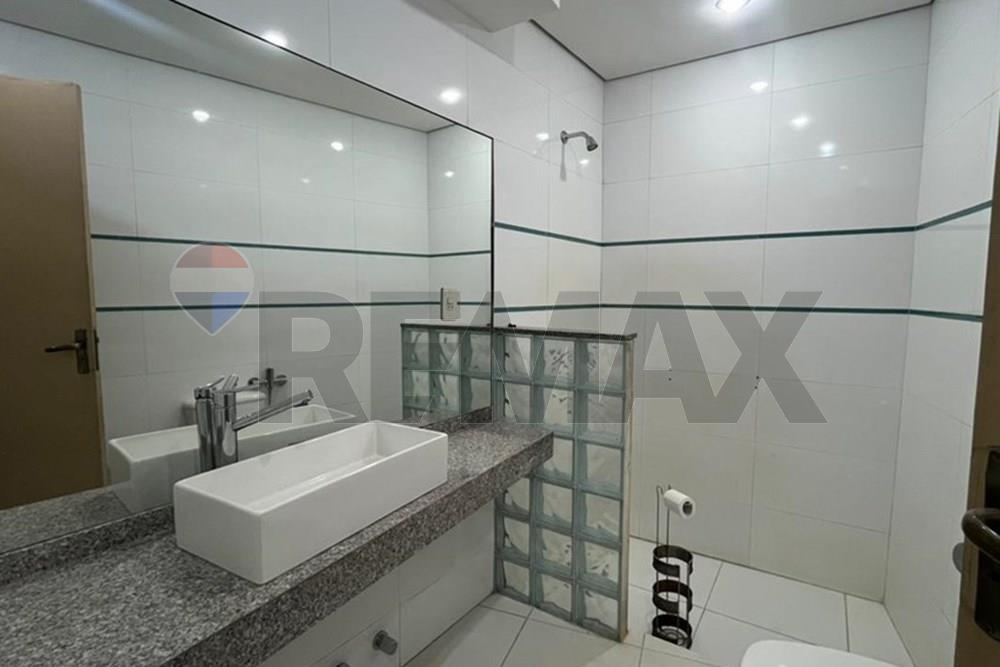 Casa - Alquiler - Luque, Paraguay — foto 3