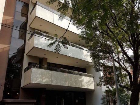Capital Vende/alquila Departamento De 3 Habitaciones En Suite.