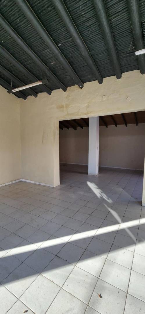 Alquilo Salon Comercial En Luque, Excelente ubicacion — foto 3