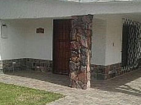 Venta Lagomar!! Impecable Y Sólida En Lindisima Zona!