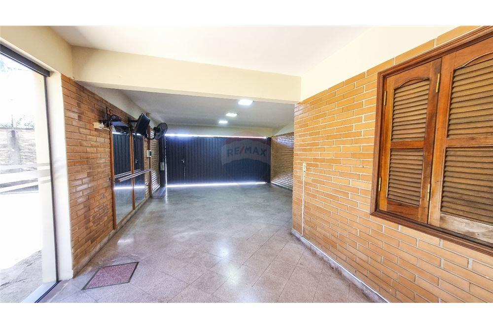 CASA QUINTA DE 4 DORM. + OFICINA EN BARRIO SAN MIGUEL - SAN LORENZO — foto 2