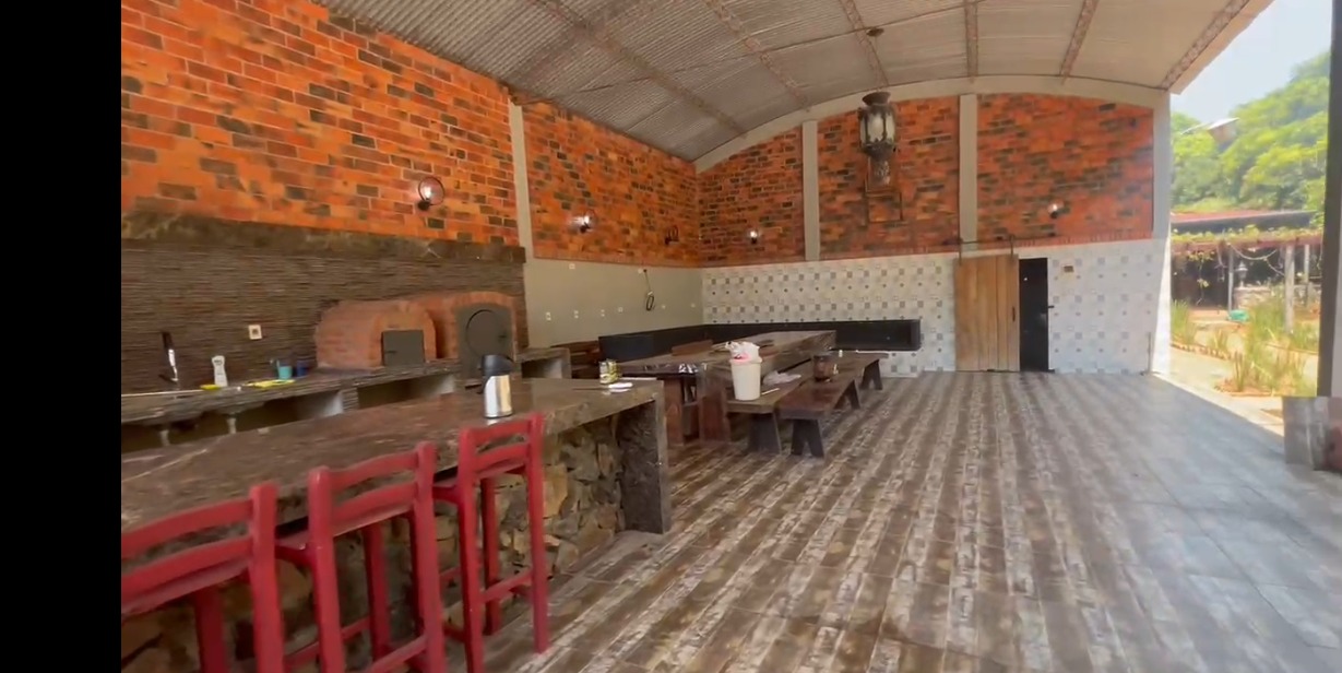 **EN VENTA HERMOSA QUINTA AMOBLADA "PERLA ROGA" EN ATYRÁ. 5.053 m²** — foto 3