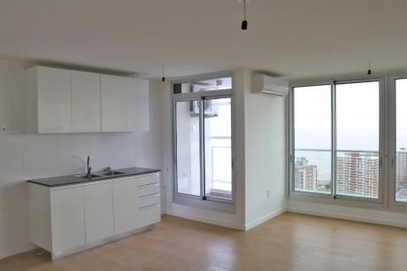 Luminoso Apartamento De 3 Dorm. Gge, Barbacoa