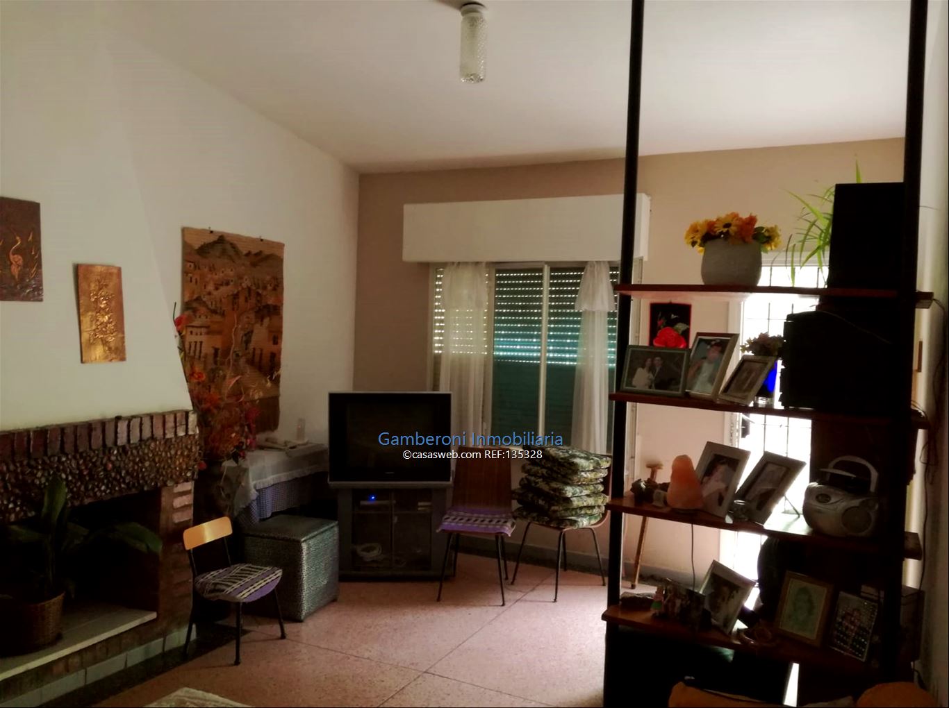 Casa en Venta en Barrio Lezica. Ideal como inversión. Ya está alquilada.