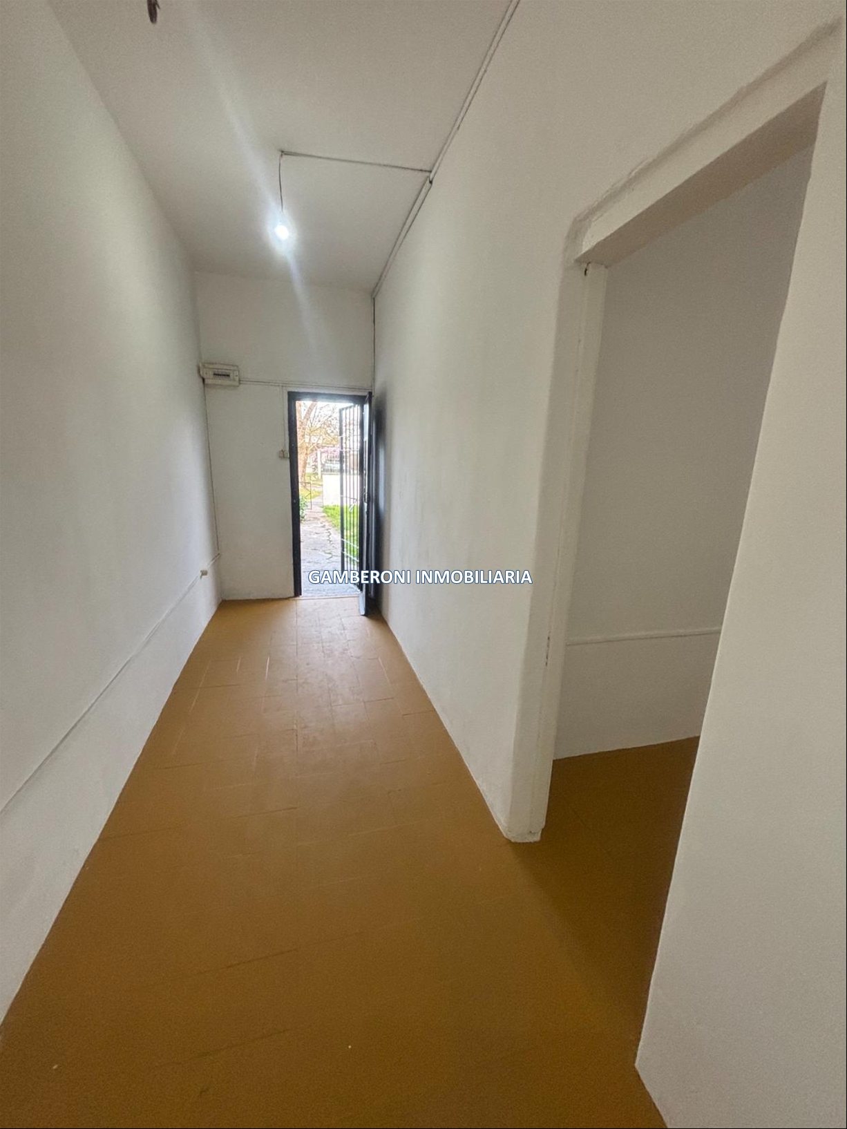 Casa en alquiler de un dormitorio en Colón. · Foto 11