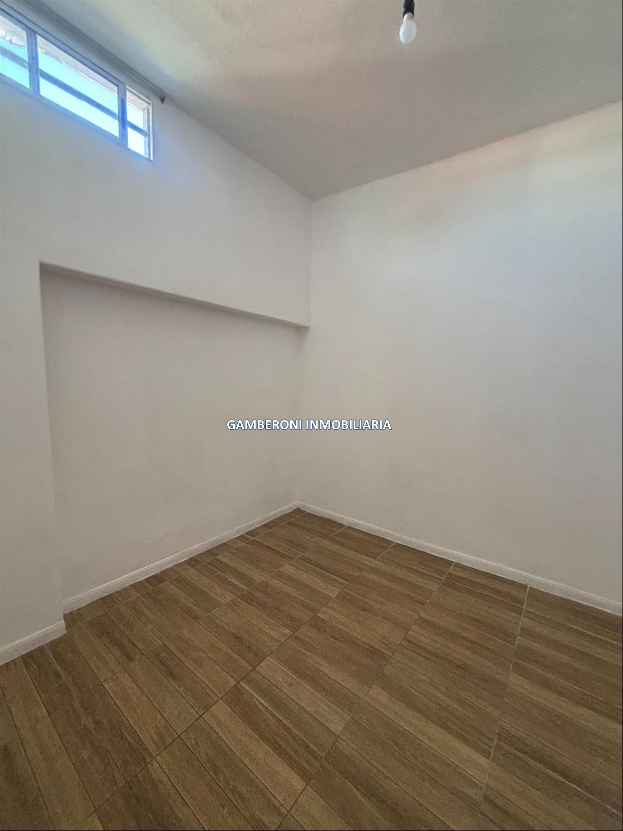 Apartamento de dos dorm y patio en alquiler. · Foto 11