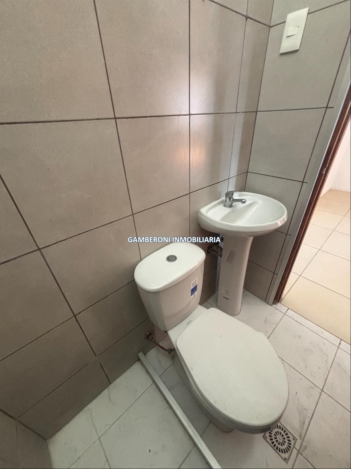 Apartamento de dos dorm y patio en alquiler. · Foto 10