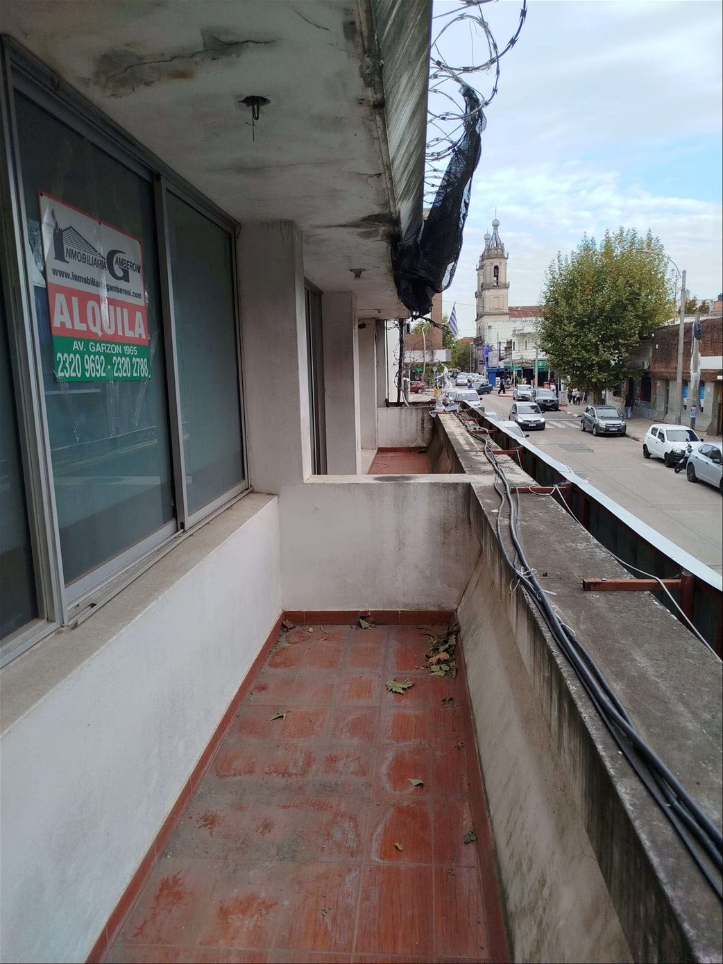 APARTAMENTO A MEDIA CUADRA PLAZA LAS PIEDRAS
