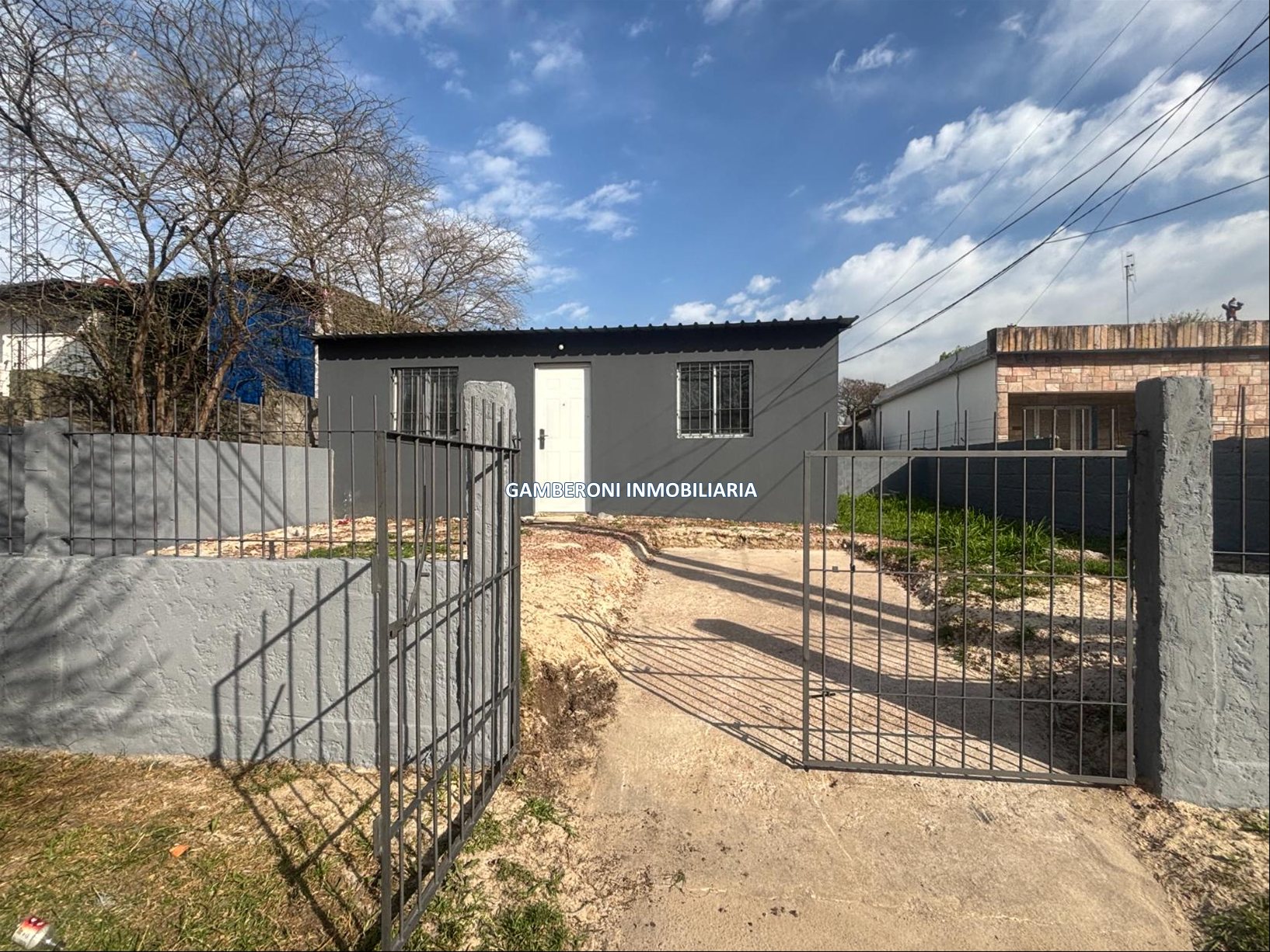 Casa en alquiler en Colón. Dos dormit, patio y lugar para coche. · Foto 2