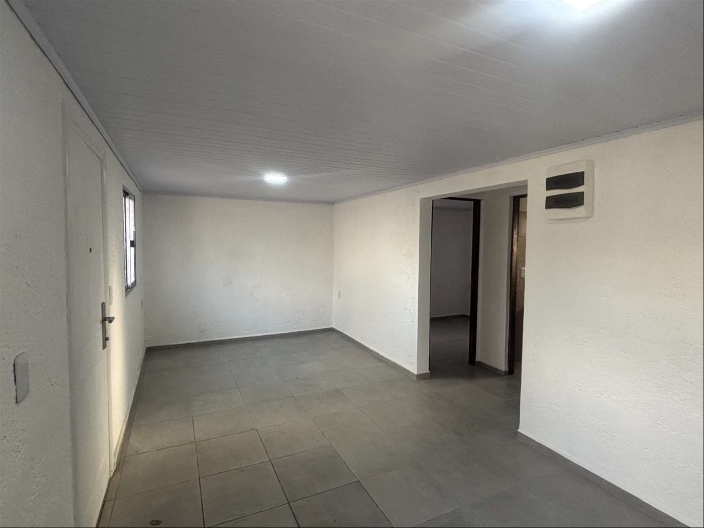 Casa en alquiler en Colón. Dos dormit, patio y lugar para coche. · Foto 4