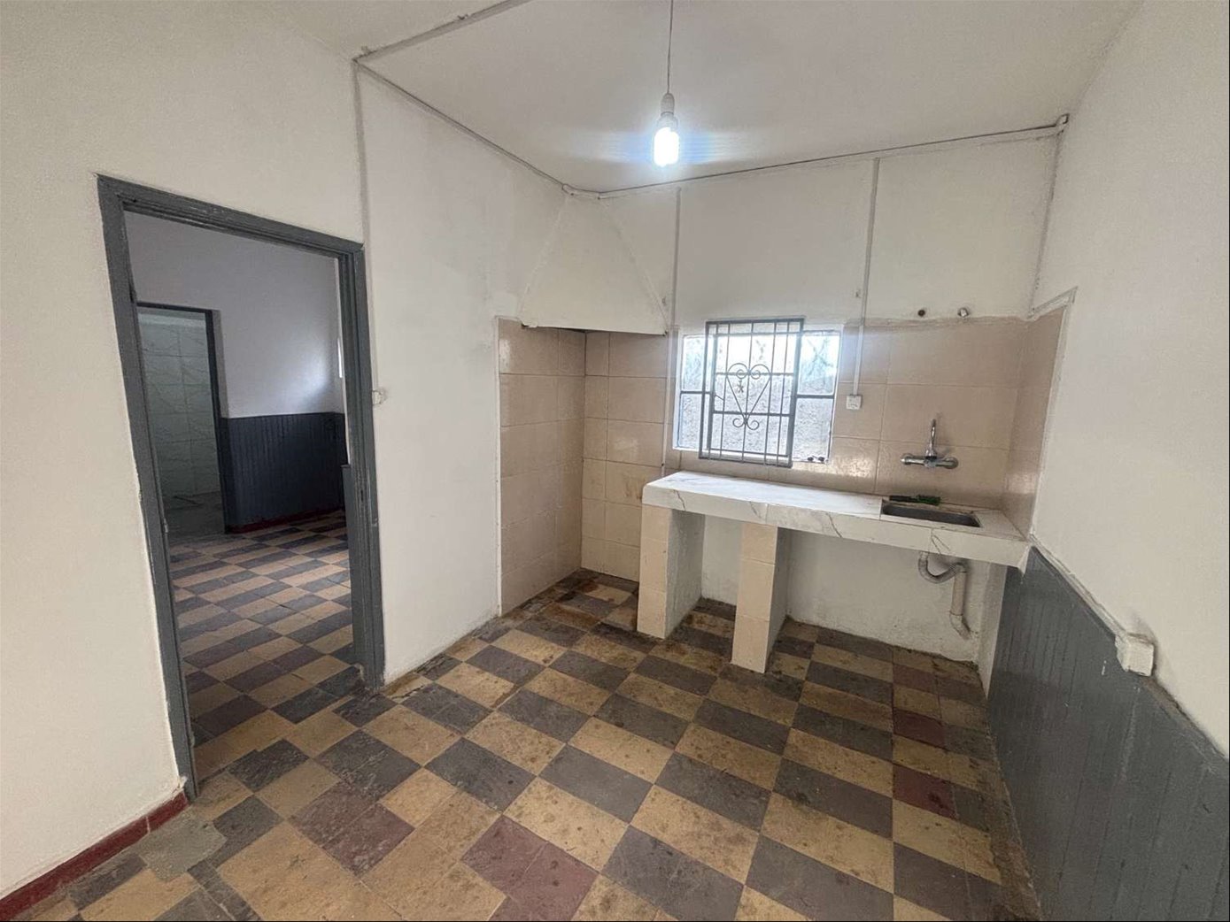 Alquiler apartamento de tres dormitorios en Colón.