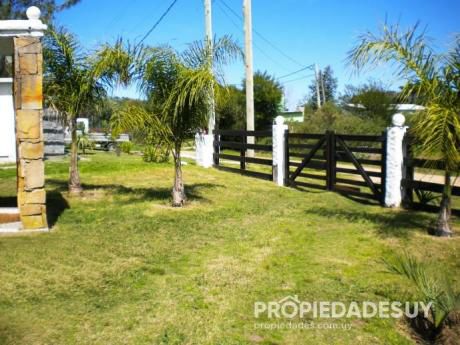 Casa En Venta De 2 Dormitorios - 1 Baños En Balneario Buenos Aires