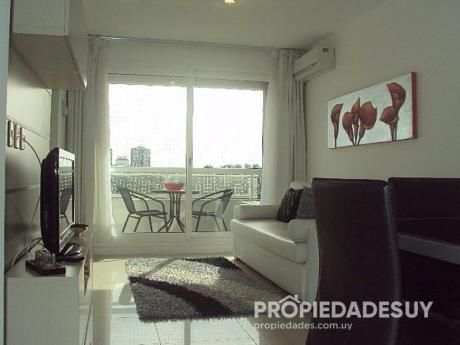 Pni - Departamento En Alquiler De 1 Dormitorio - 1 Baños En Punta Del Este