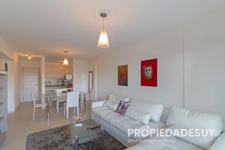 Departamento En Alquiler De 1 Dormitorio - 1 Baños En Punta Del Este
