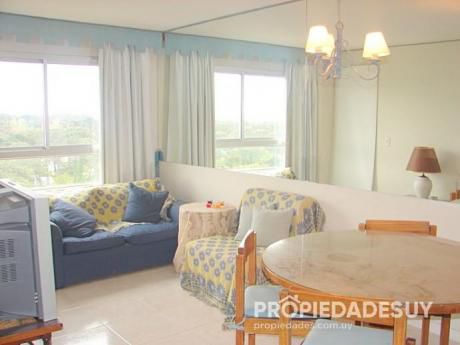 Pni - Departamento En Alquiler De 1 Dormitorio - 1 Baños En Punta Del Este