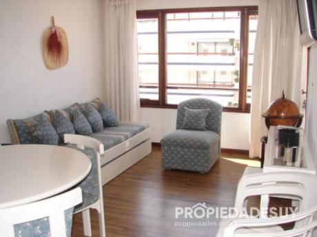 Departamento En Alquiler De 1 Dormitorio - 1 Baños En Punta Del Este