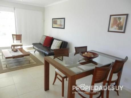 Departamento En Alquiler De 1 Dormitorio - 1 Baños En Punta Del Este