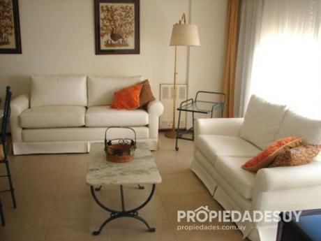 Departamento En Alquiler De 2 Dormitorios - 1 Baños En Punta Del Este