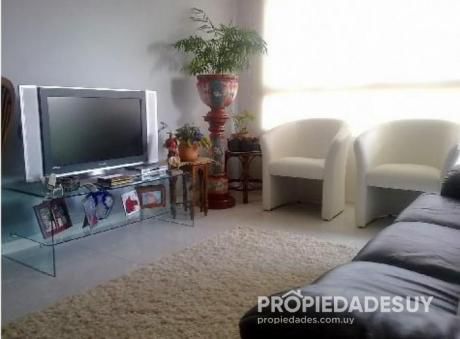 Departamento En Alquiler De 2 Dormitorios - 1 Baños En Punta Del Este