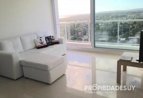 Pni - Departamento En Alquiler De 2 Dormitorios - 2 Baños En Punta Del Este