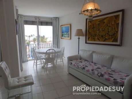 Departamento En Alquiler De 2 Dormitorios - 2 Baños En Punta Del Este