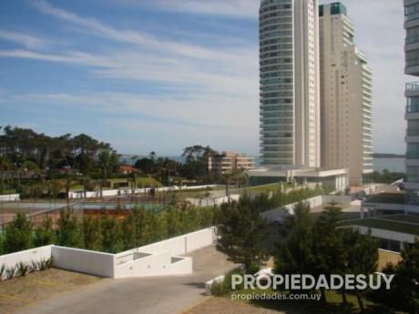 Departamento En Alquiler De 3 Dormitorios - 2 Baños En Punta Del Este
