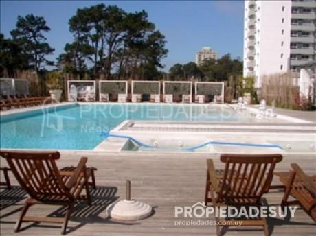 Departamento En Alquiler Y Venta De 1 Dormitorio Y Medio - 1 Baños En Punta Del Este
