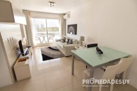 Departamento En Alquiler De 1 Dormitorio - 1 Baños En Punta Del Este
