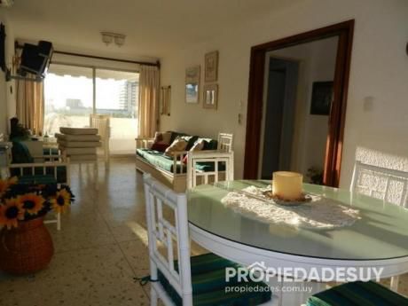 Departamento En Venta De 2 Dormitorios - 3 Baños En Punta Del Este