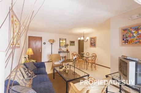 Pni - Departamento En Alquiler Y Venta De 2 Dormitorios - 2 Baños En Punta Del Este