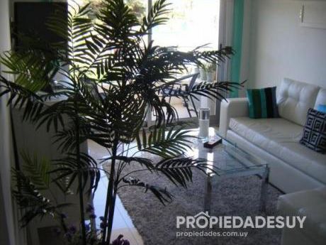 Pni - Departamento En Alquiler Y Venta De 2 Dormitorios - 2 Baños En Punta Del Este