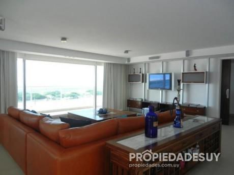 Departamento En Alquiler Y Venta De 5 Dormitorios Y Dep. Servicio - 6 Baños En Punta Del Este