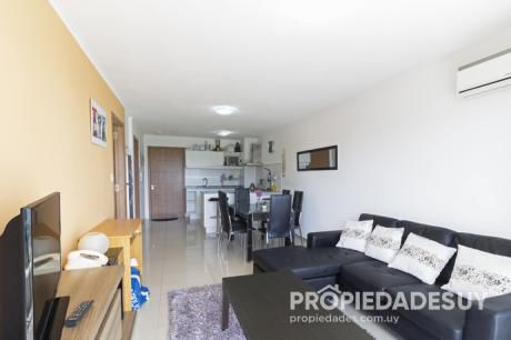 Departamento En Venta De 1 Dormitorio Y Medio - 1 Baños En Punta Del Este
